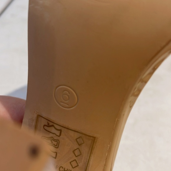 Fashion Nova Nude Heels - Picture 4 of 4